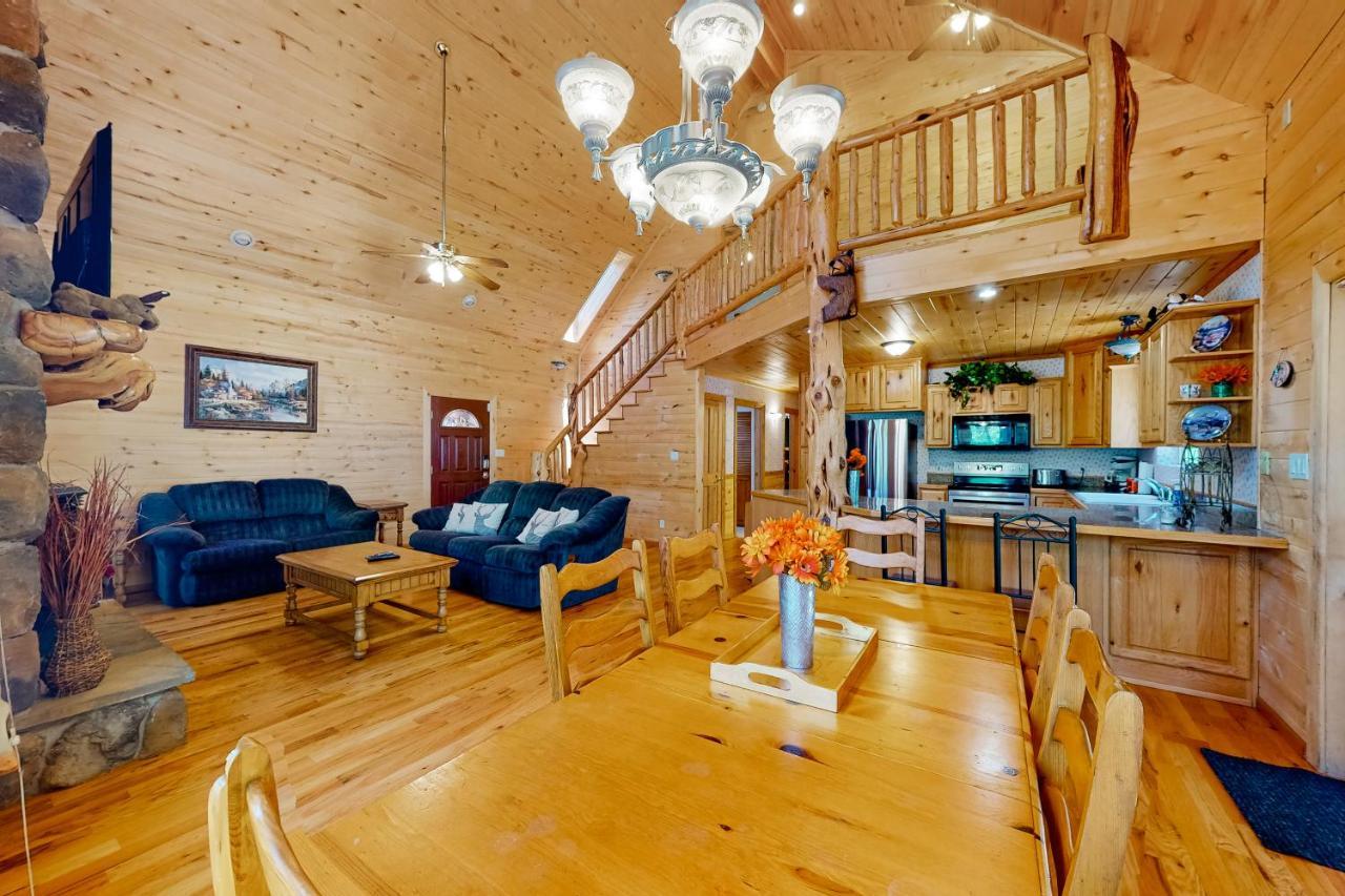 파인톱-호변 Whispering Pines Retreat 빌라 외부 사진
